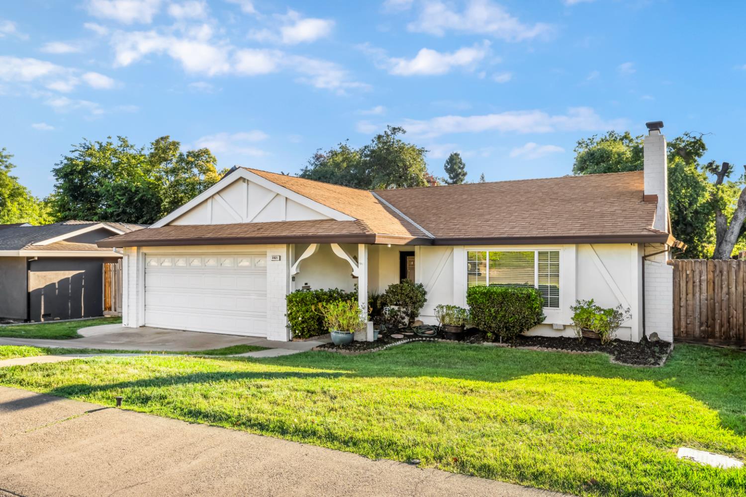 5921 Brittany Way