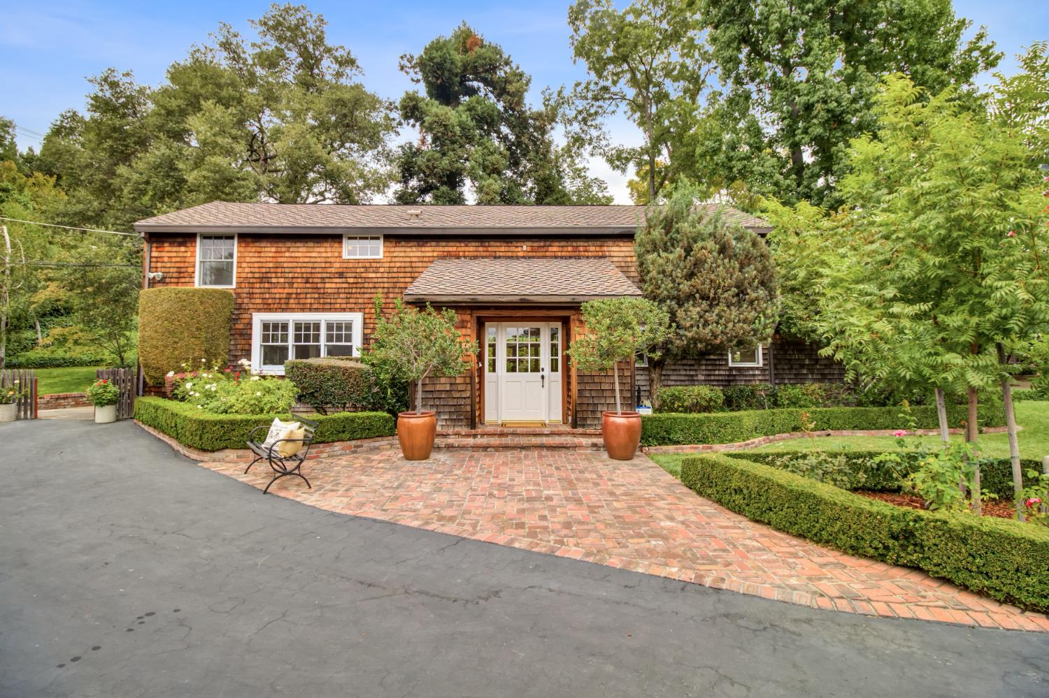 2141 Claremont Road