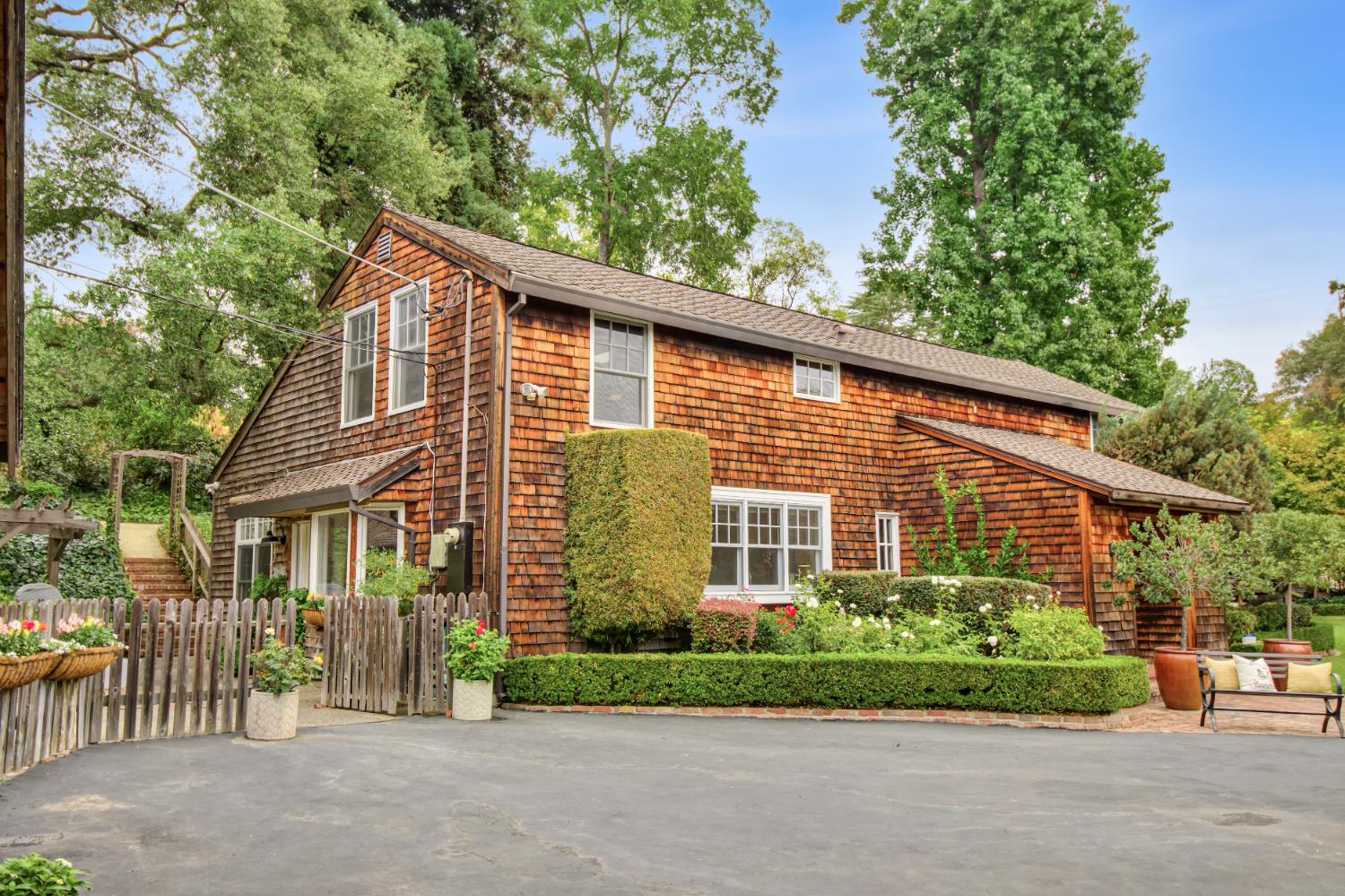 2141 Claremont Road