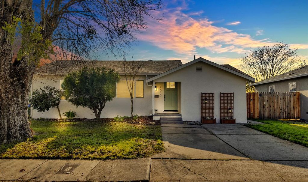 Photo of 1630 Shirley Drive, Sacramento, CA 95822 (MLS # 226004557)