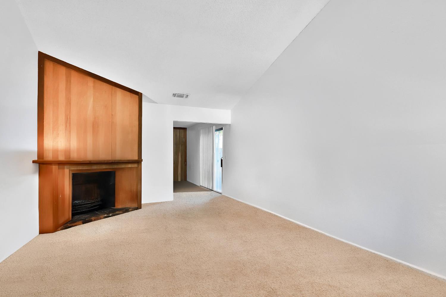 5425 E Knoll Drive