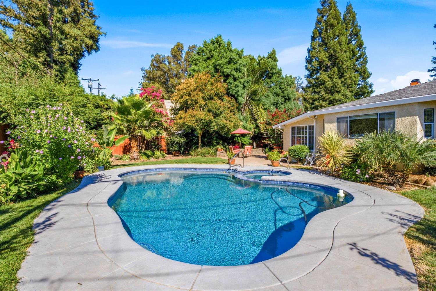 5108 Laurelview Avenue
