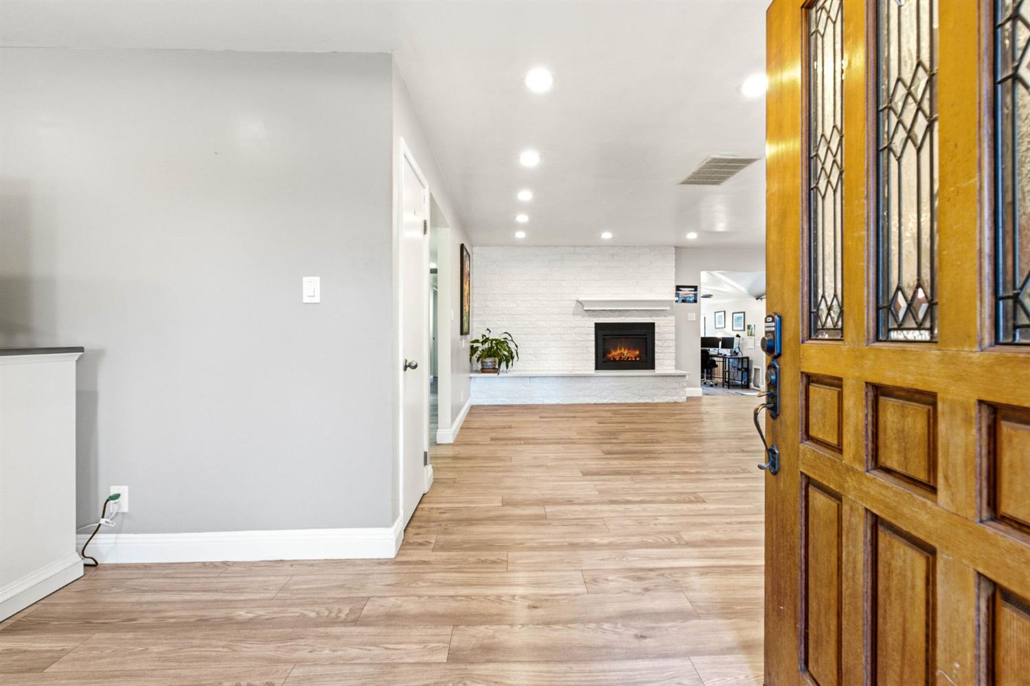 5108 Laurelview Avenue