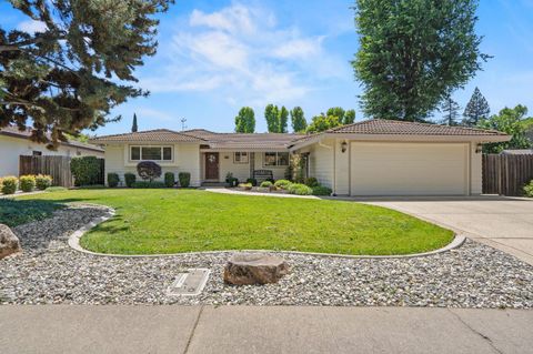 978 Greenhurst Way Sacramento CA 95831