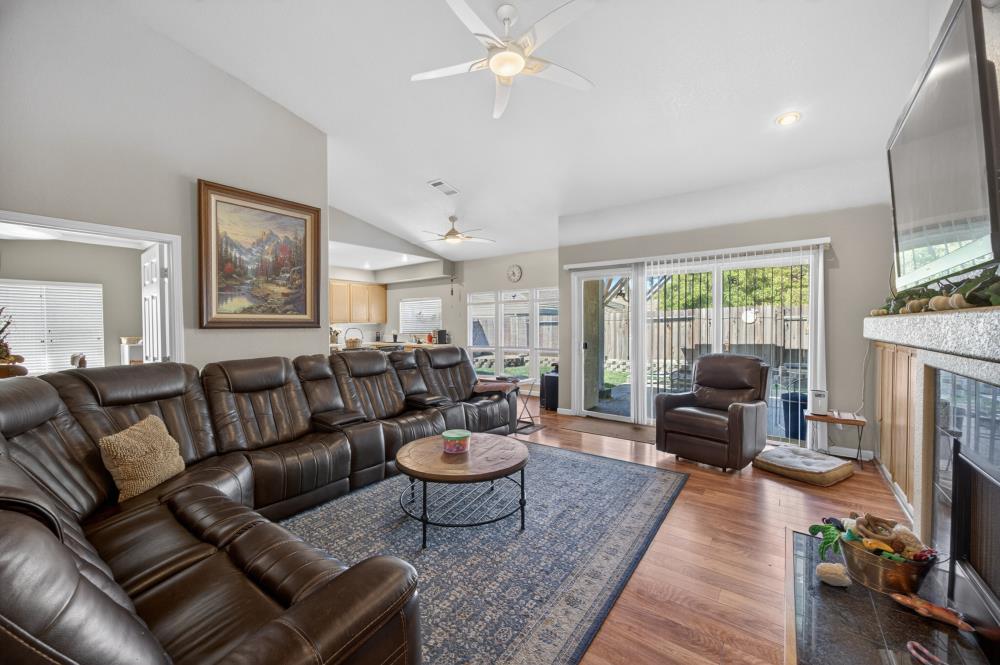 9089 Quail Terrace Way