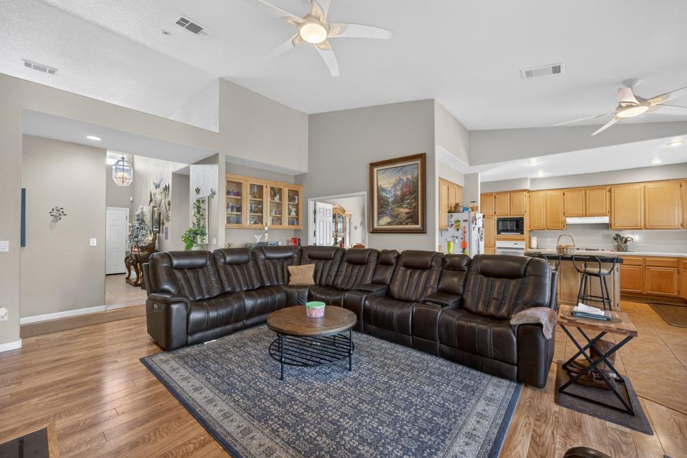 9089 Quail Terrace Way