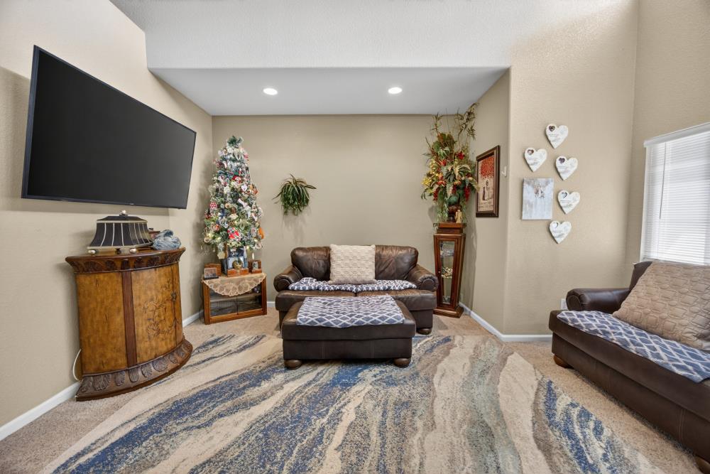 9089 Quail Terrace Way