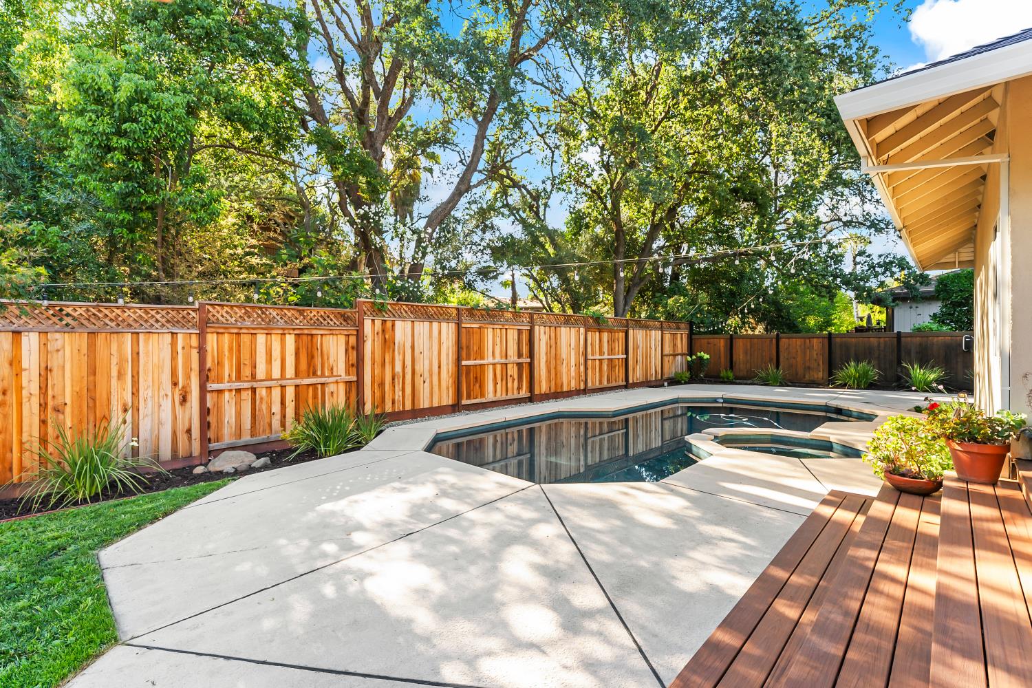 8438 Friar Tuck Way