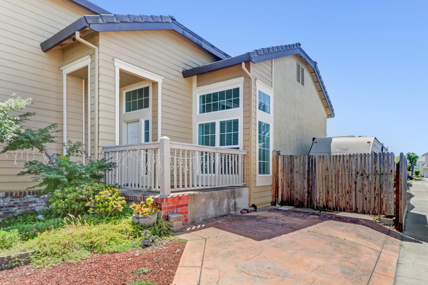 8622 Summer Sun Way