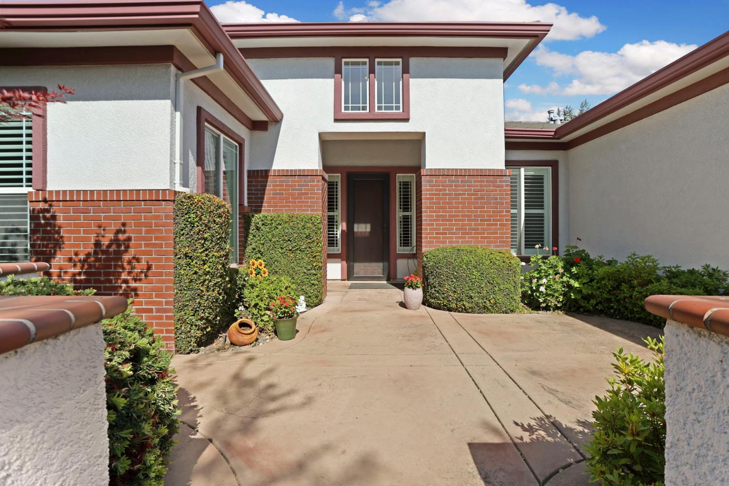 2424 Ashbridge Lane