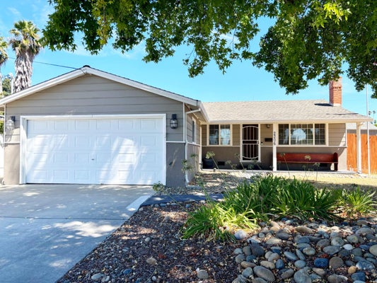 2206 TORONTO LN, CONCORD, CA 94520 - Image f1605aacd45ff1c2b4f92eeb90be022c/3968451884