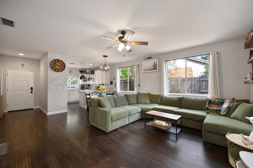 1580 Gateway Drive