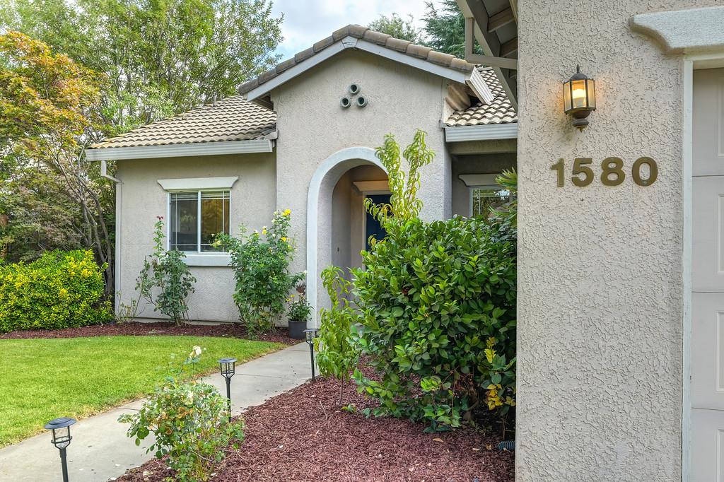 1580 Gateway Drive