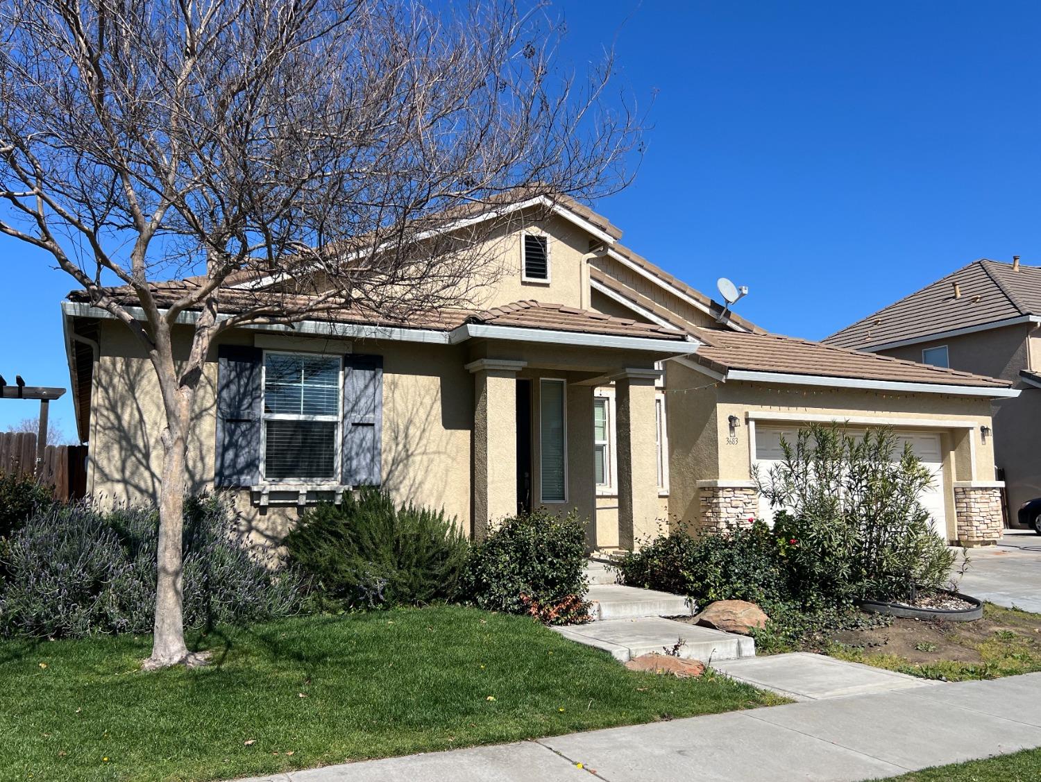 3683 Larian Way