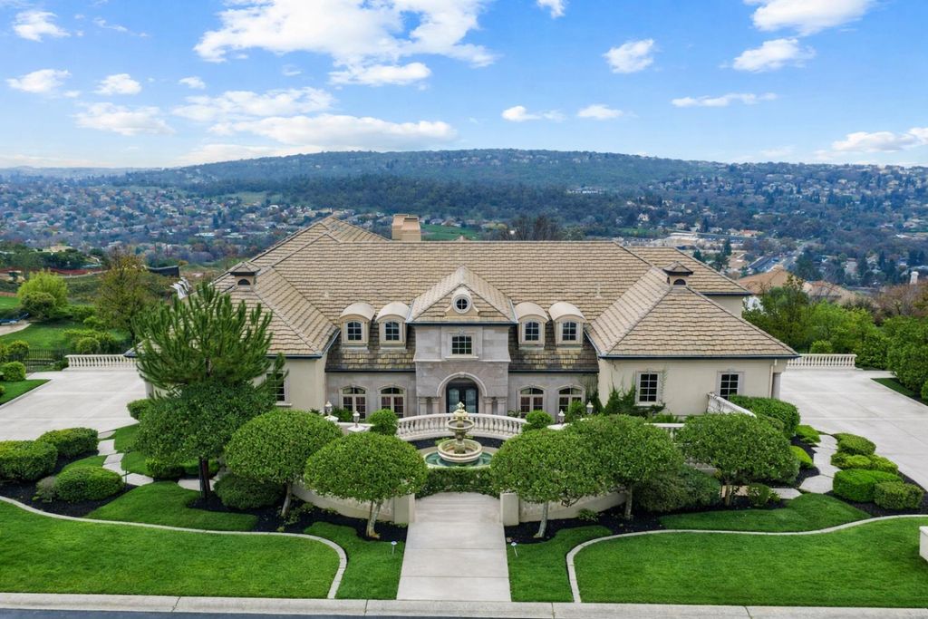 Photo of 4838 Moreau Court, El Dorado Hills, CA 95762 (MLS # 225139670)