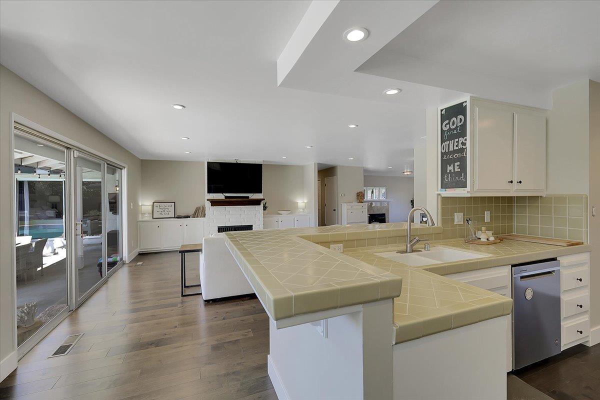 2656 American River Drive