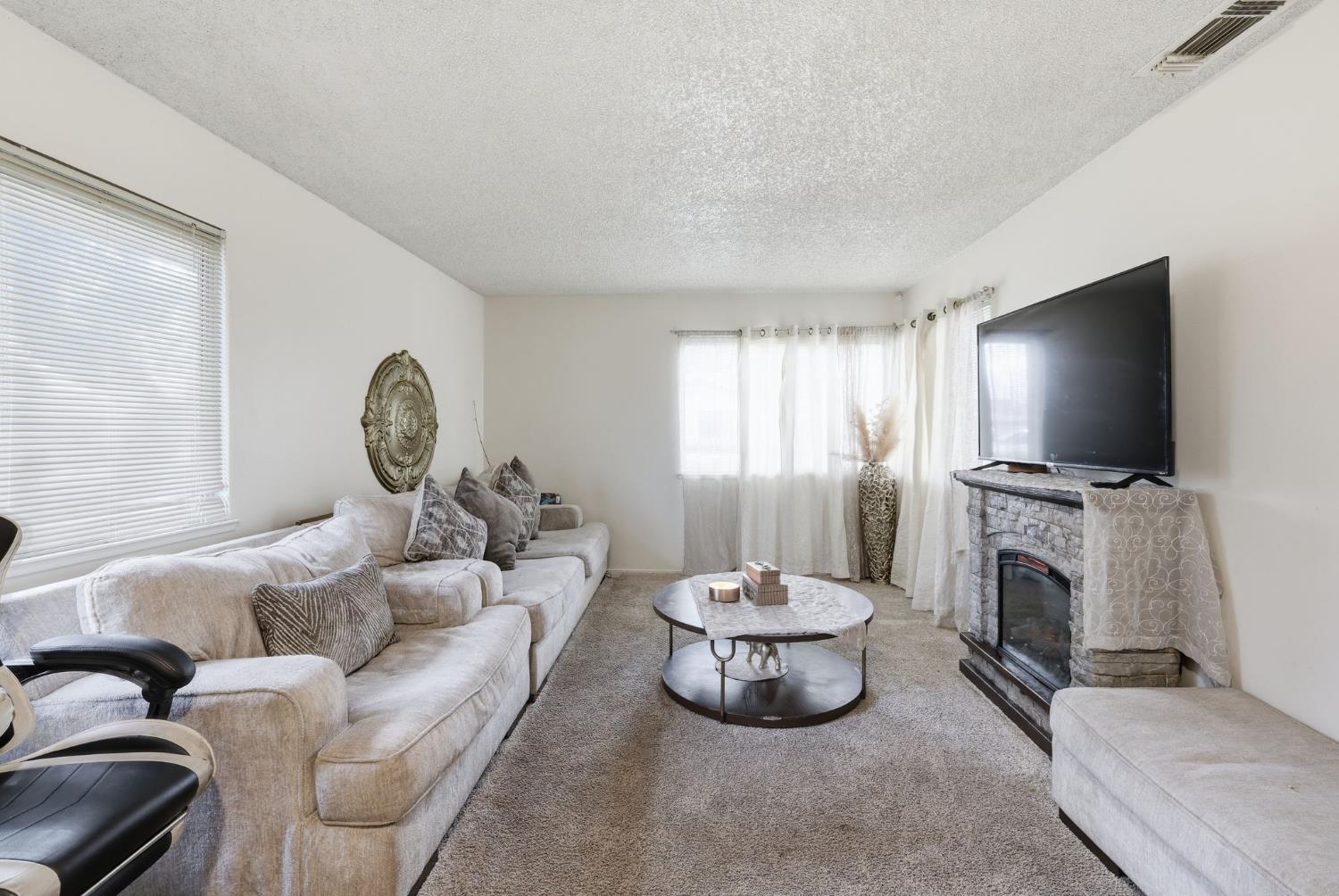 8187 La Riviera Drive