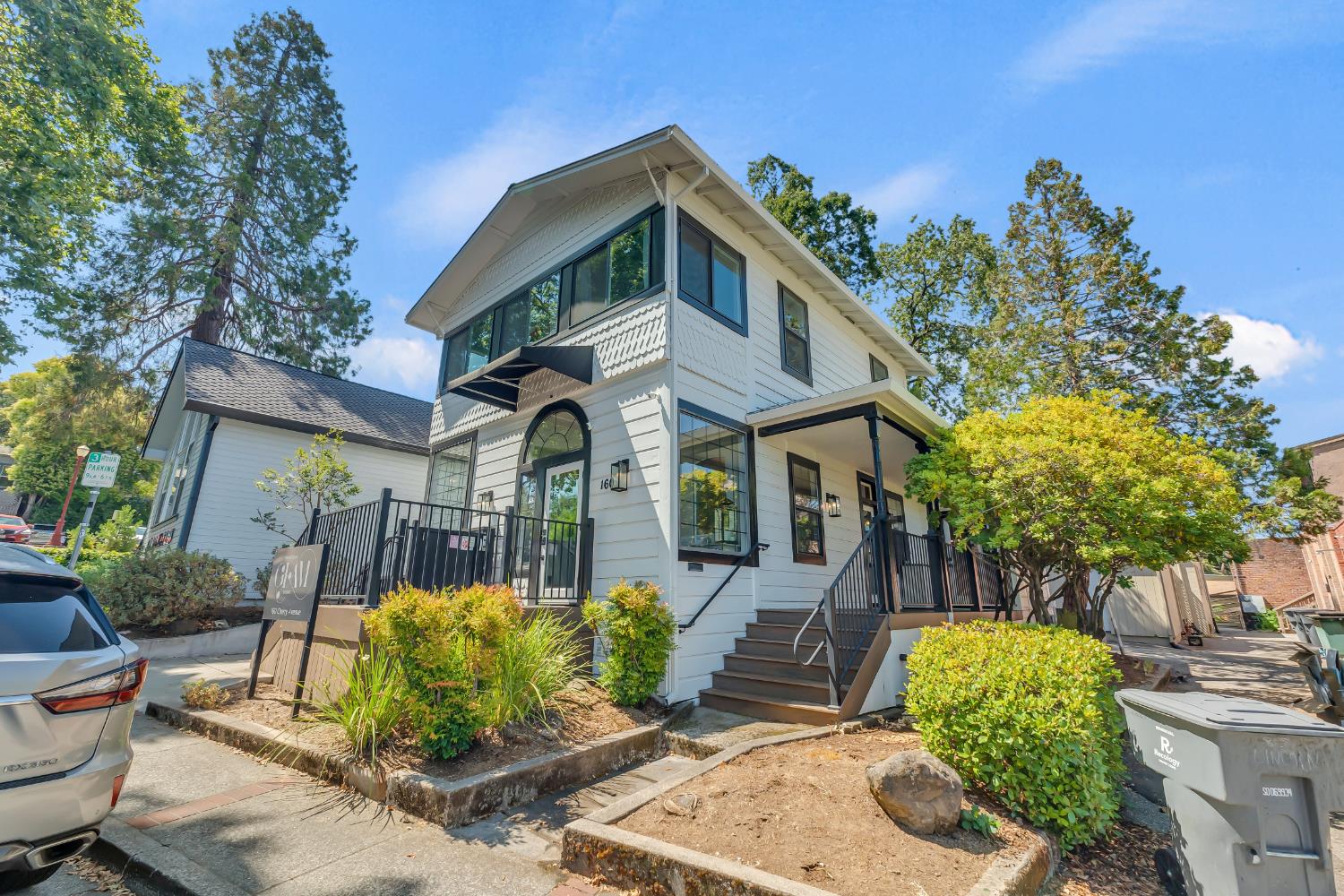 160 Cherry Avenue