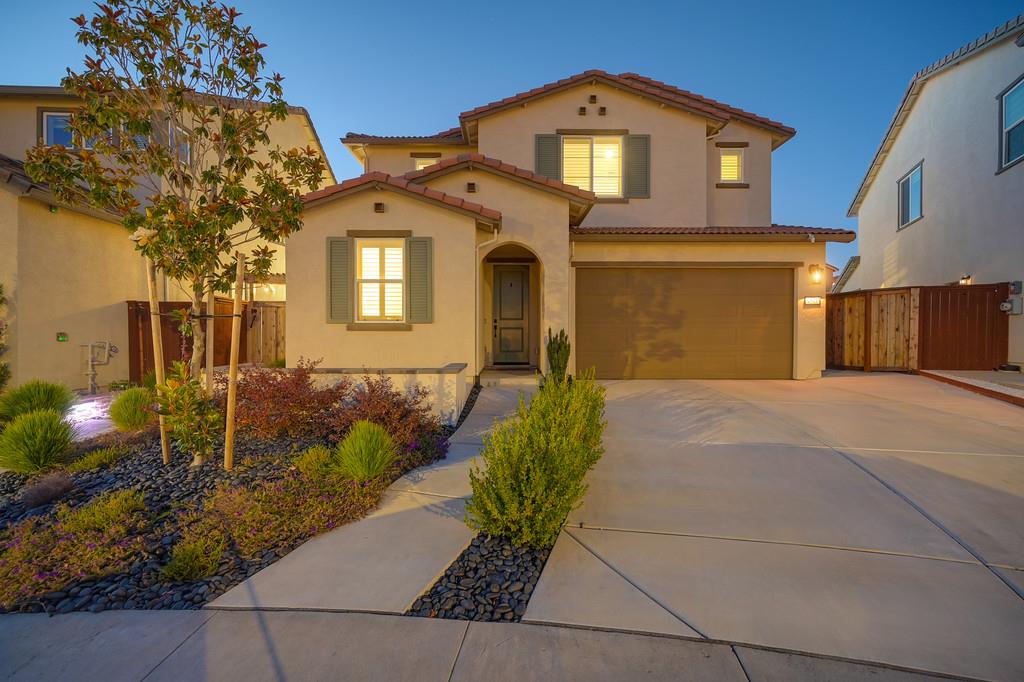 4518 Drowsy Water Way