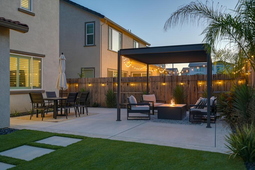 4518 Drowsy Water Way