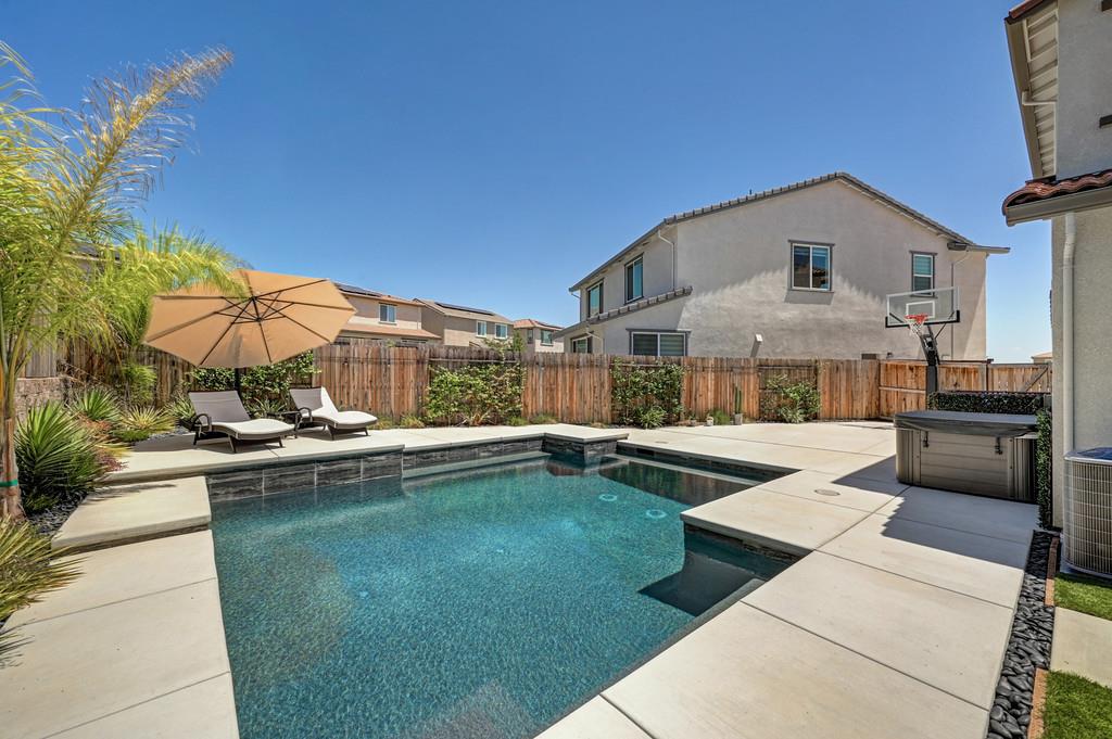 4518 Drowsy Water Way