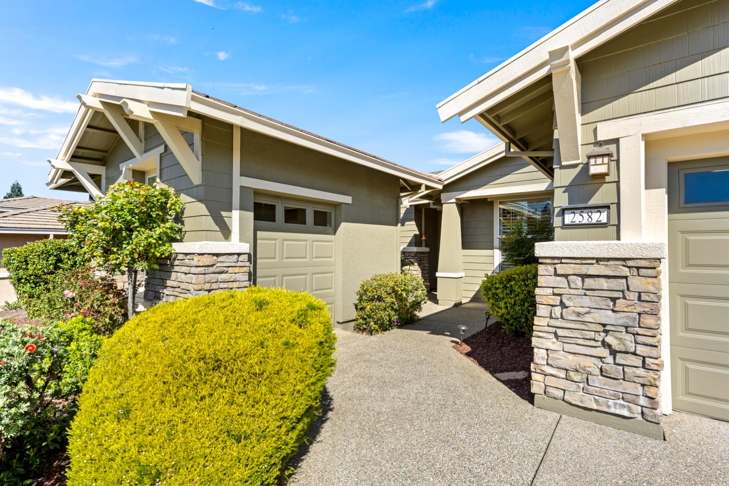 2582 Kingfisher Lane