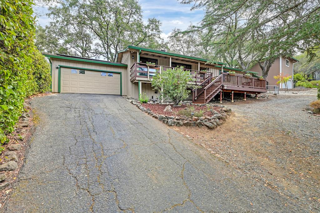 3017 Oakwood Road