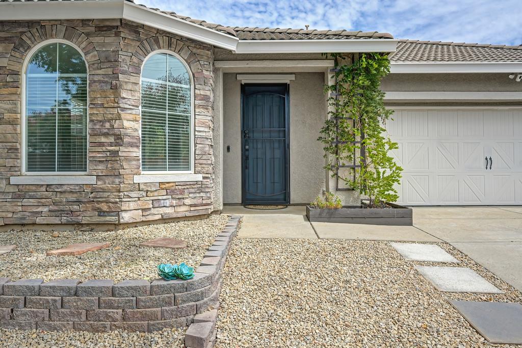 12428 Pawcatuck Way
