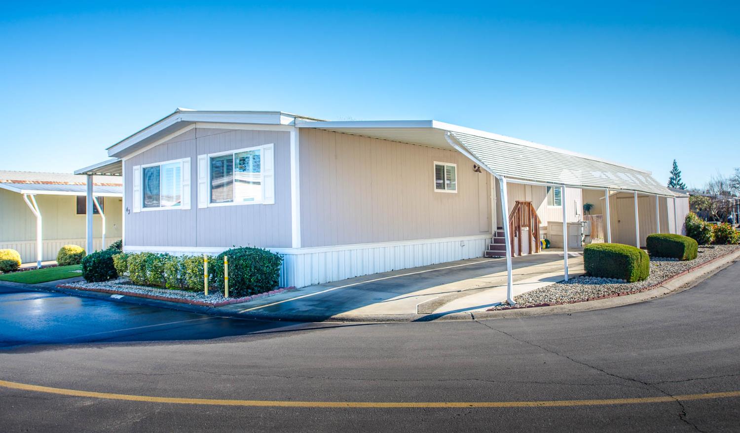 43 Leisureville Circle