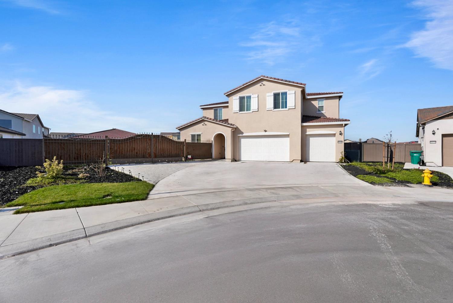 10363 Shorecliff Street