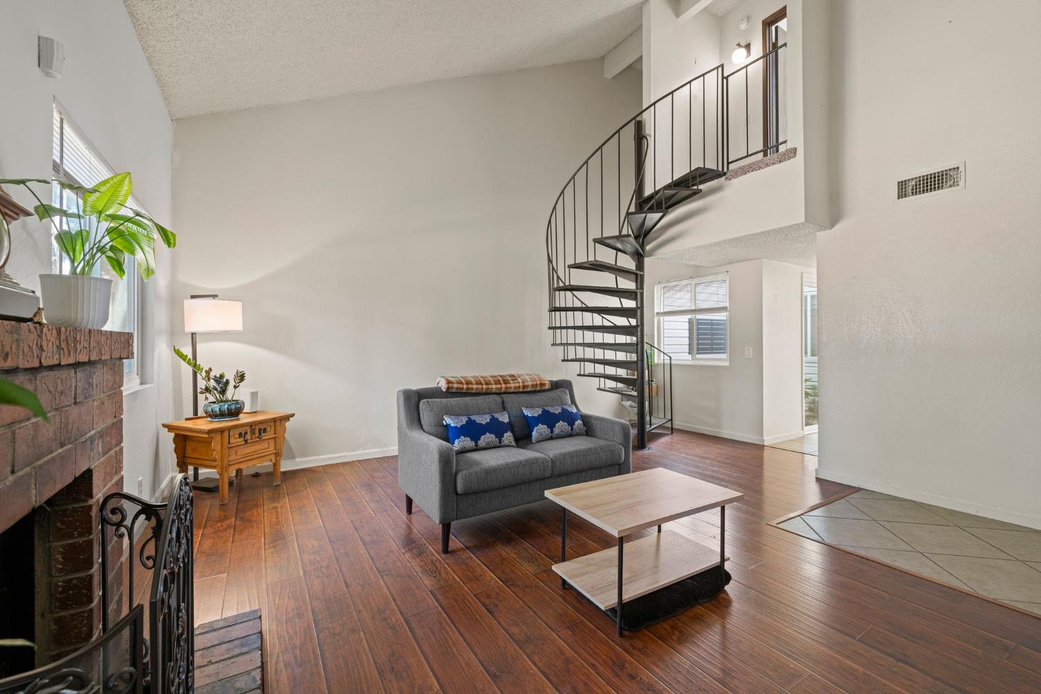 7237 Cinnamon Circle