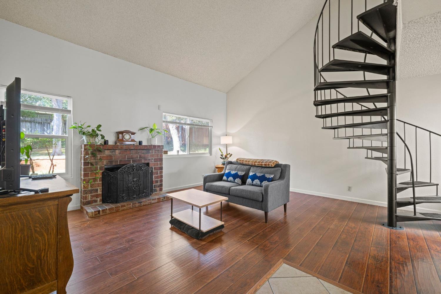 7237 Cinnamon Circle