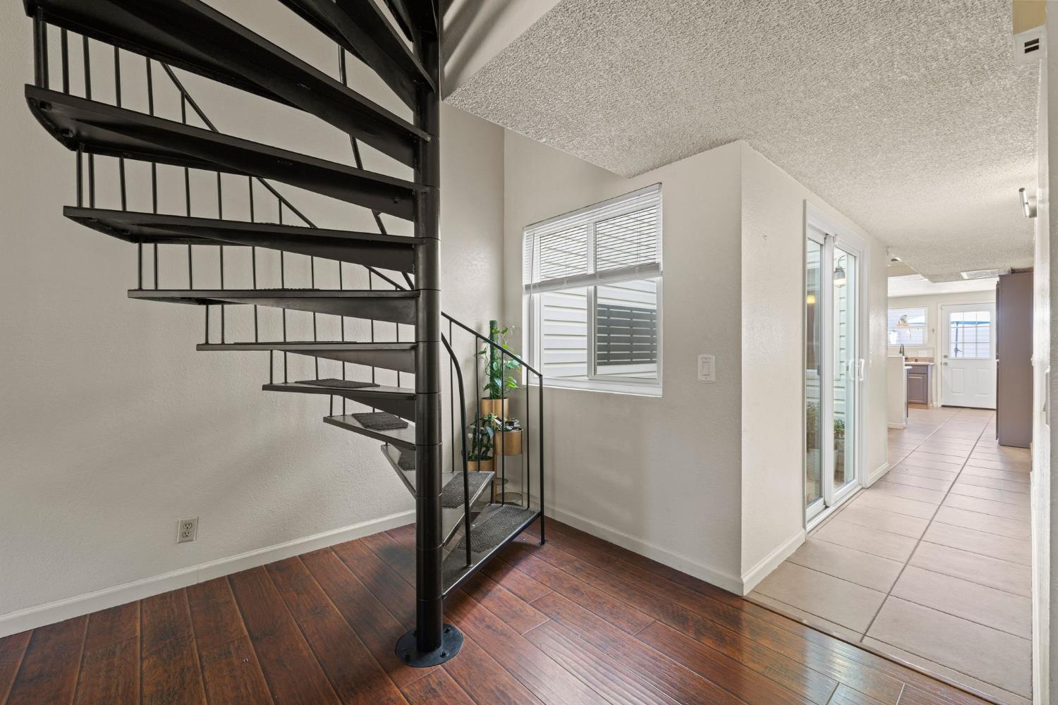 7237 Cinnamon Circle