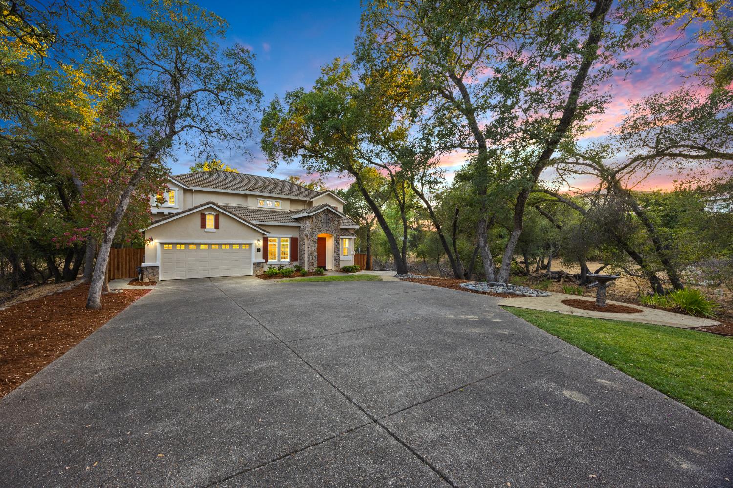 6041 Lockridge Drive