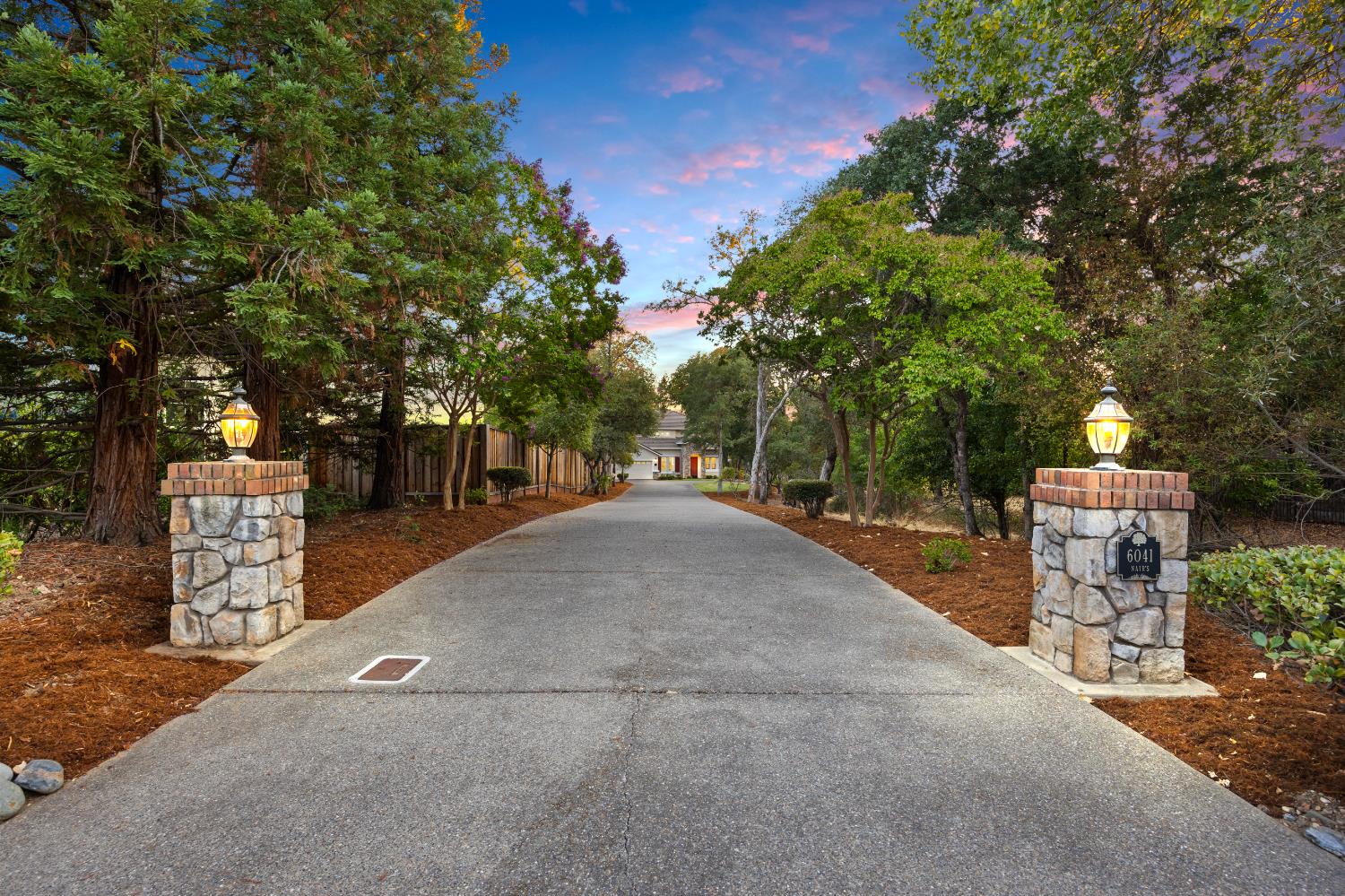 6041 Lockridge Drive