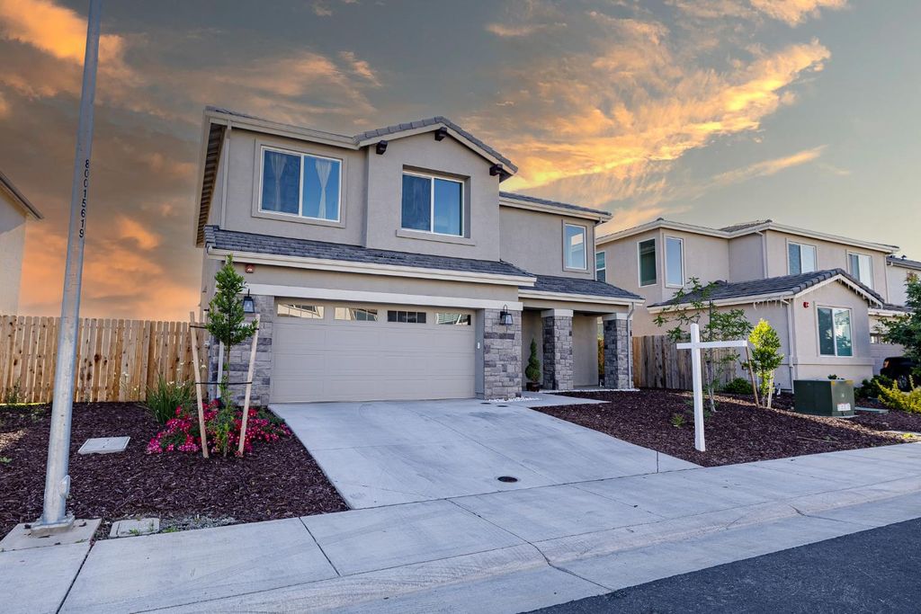 Photo of 8486 Gurmit Court, Elk Grove, CA 95624 (MLS # 226024352)