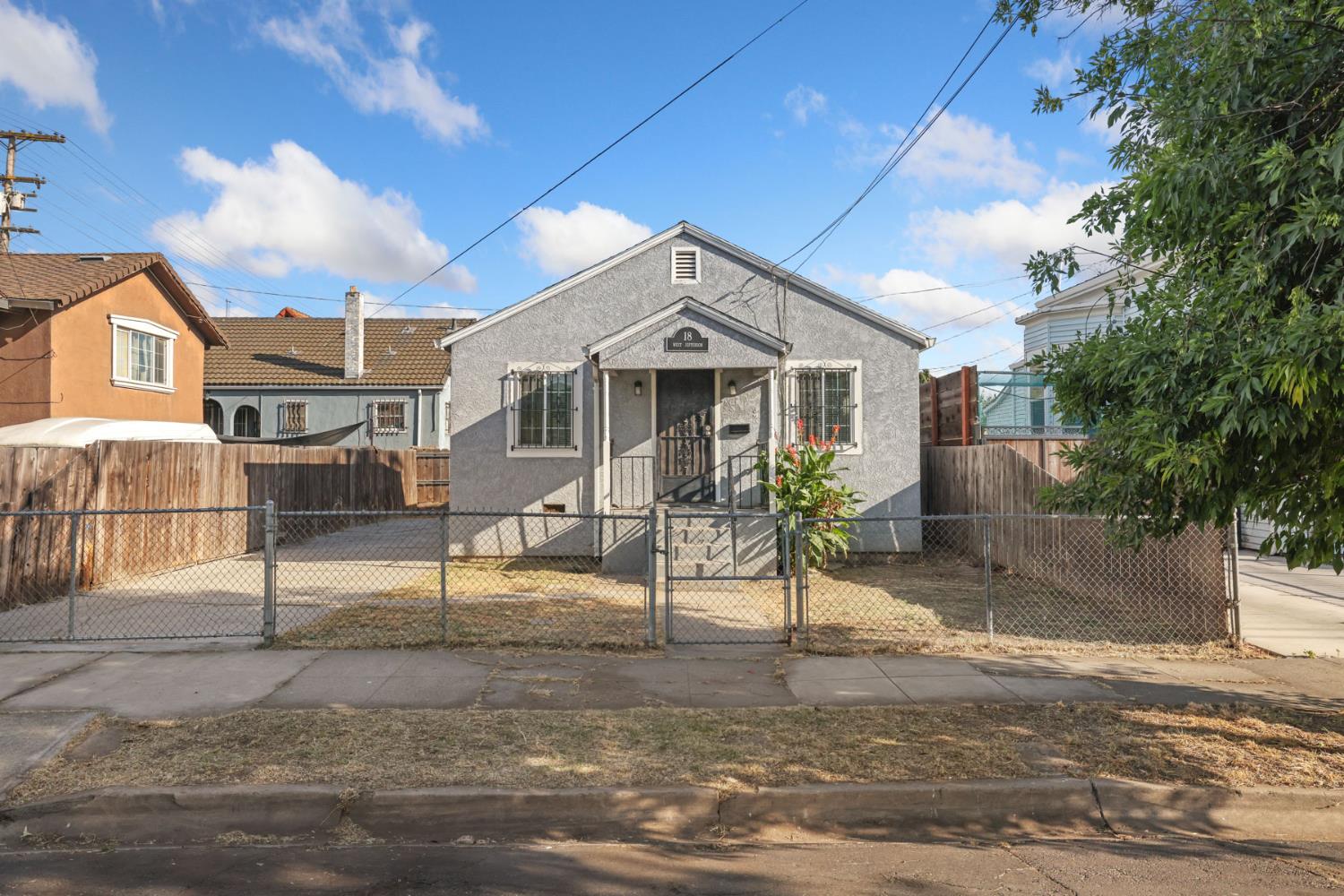 18 W Jefferson Street