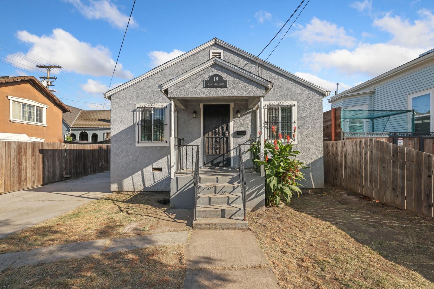 18 W Jefferson Street