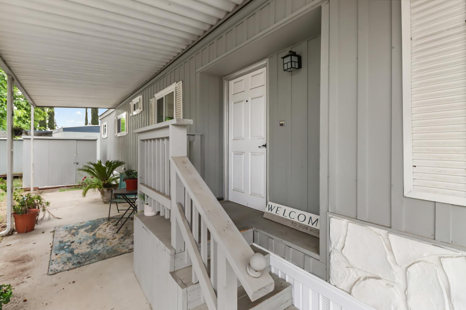 10035 Mills Station Road 176