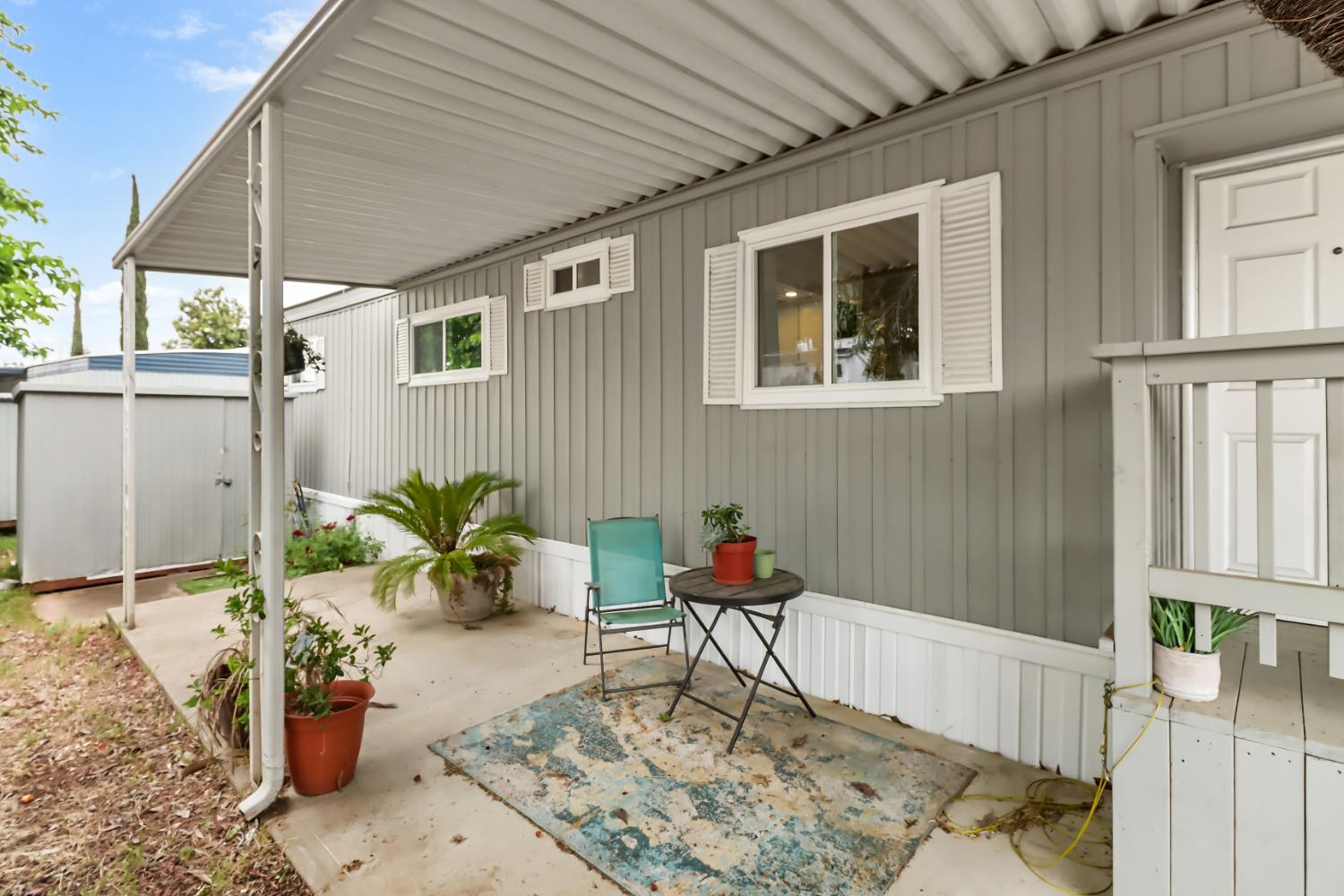 10035 Mills Station Road 176