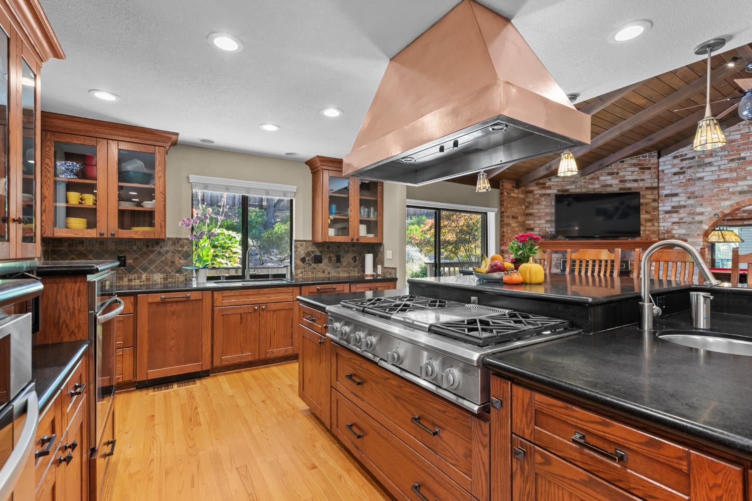 4440 Shady Oak Way