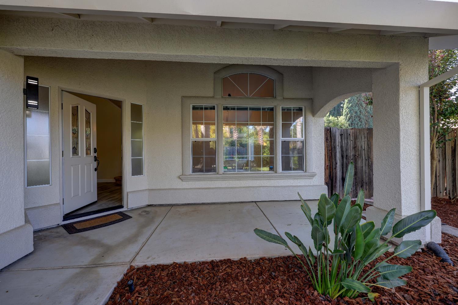8752 Winding Way