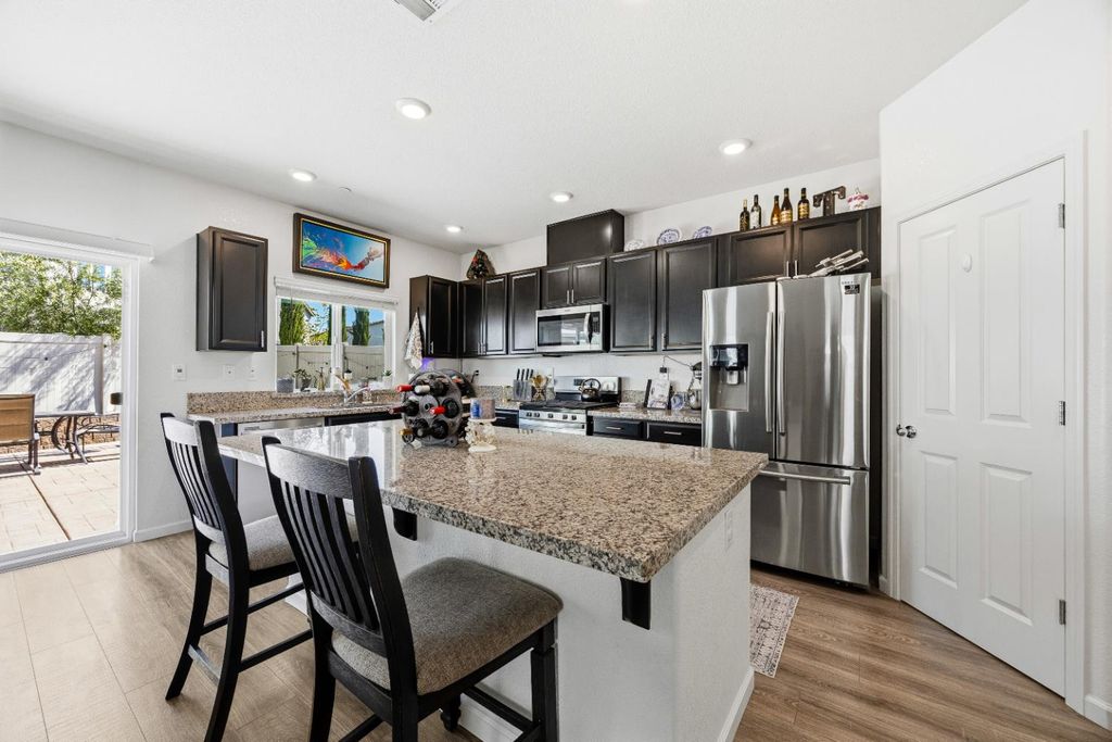 Photo of 3730 Roseparke Way, Sacramento, CA 95834 (MLS # 226033049)