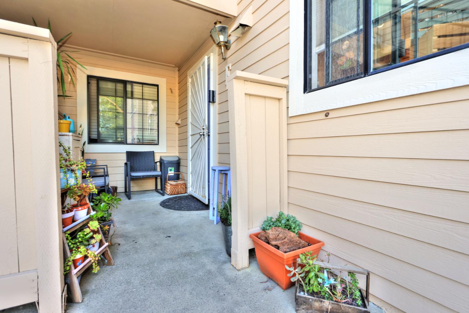7437 Auburn Oaks Court E