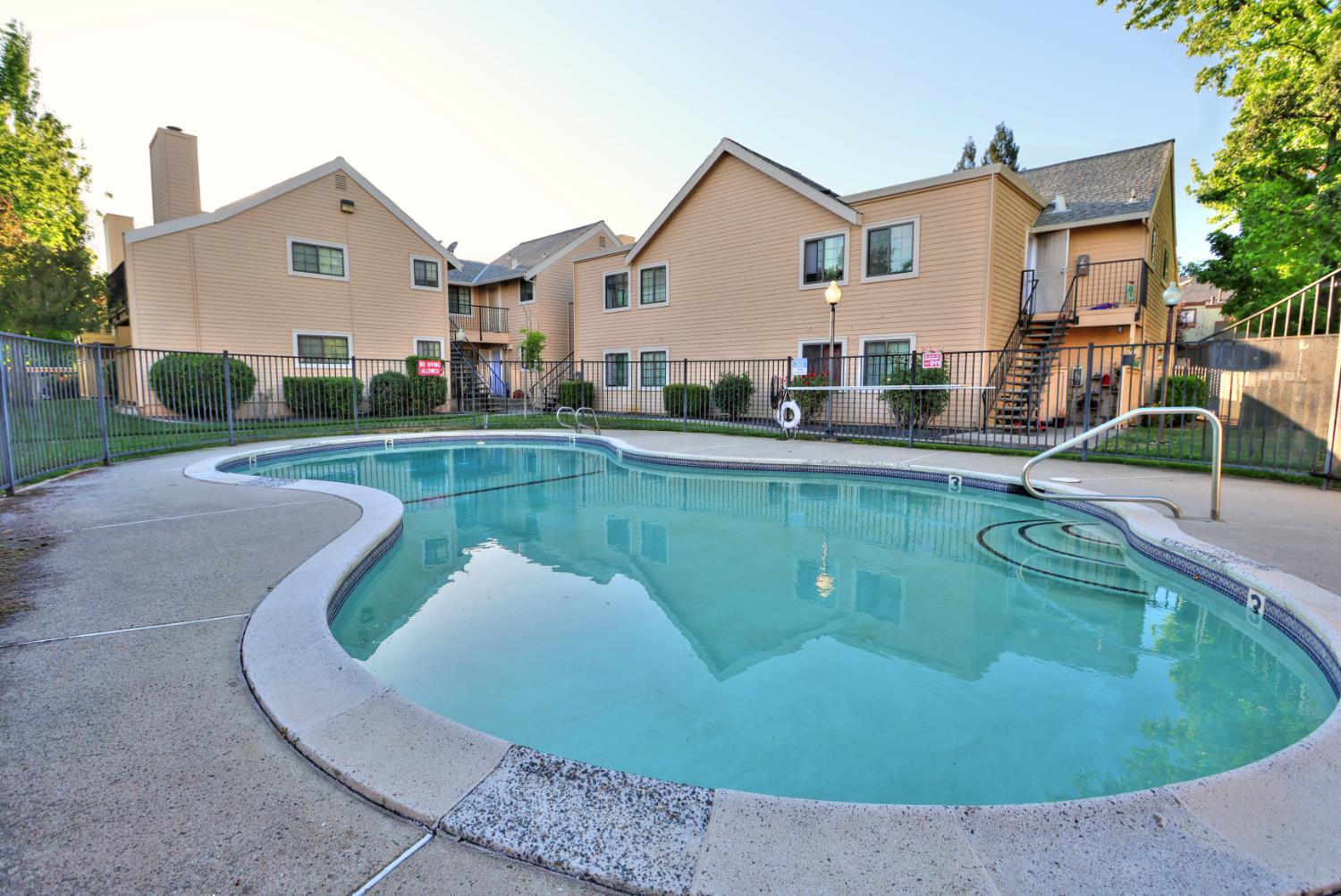 7437 Auburn Oaks Court E