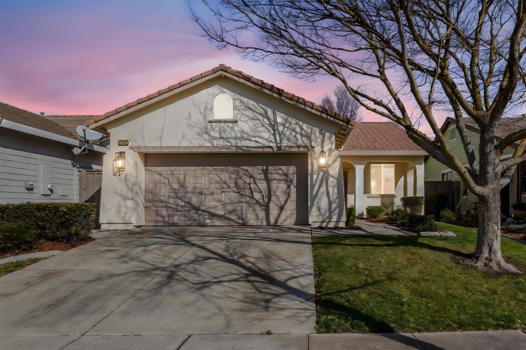 Photo of 2221 Bay Horse Lane, Sacramento, CA 95835 (MLS # 226020633)