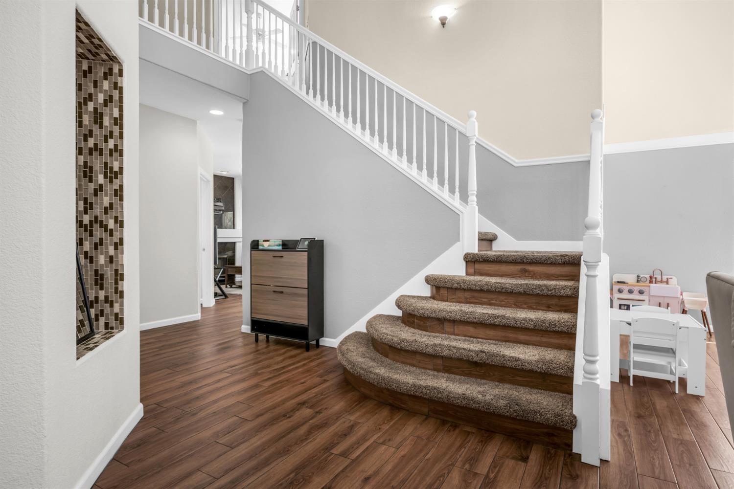 1806 N Bend Drive
