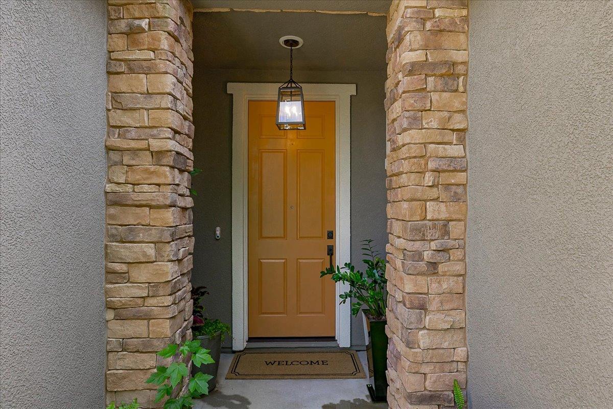 2180 Pistachio Way