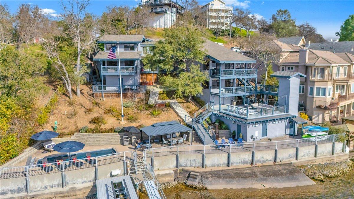 870 Bret Harte Drive