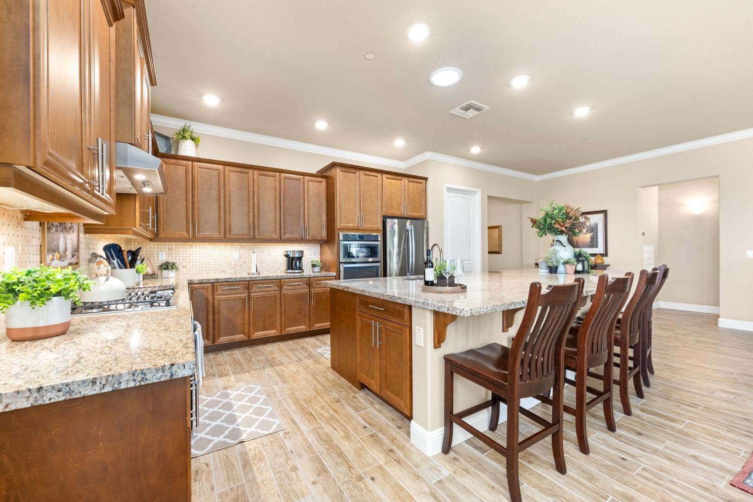 706 Mousebird Ct